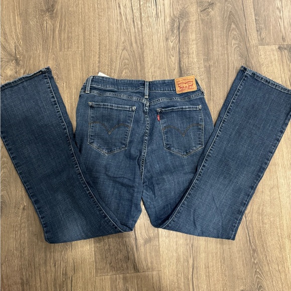 Levi's High Rise Bootcut - Picture 5 of 5